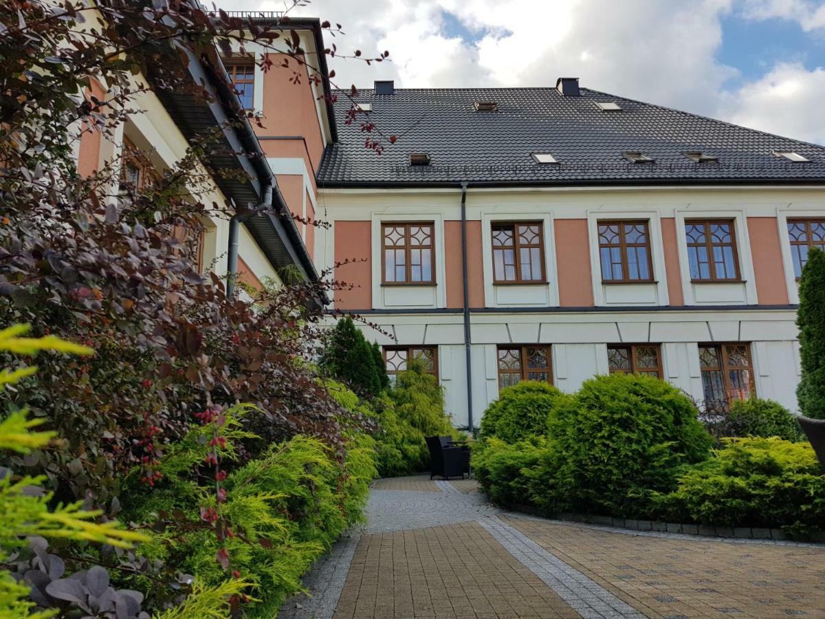 Rezydencja Pod Zegarem Trzebinia  Exteriör bild