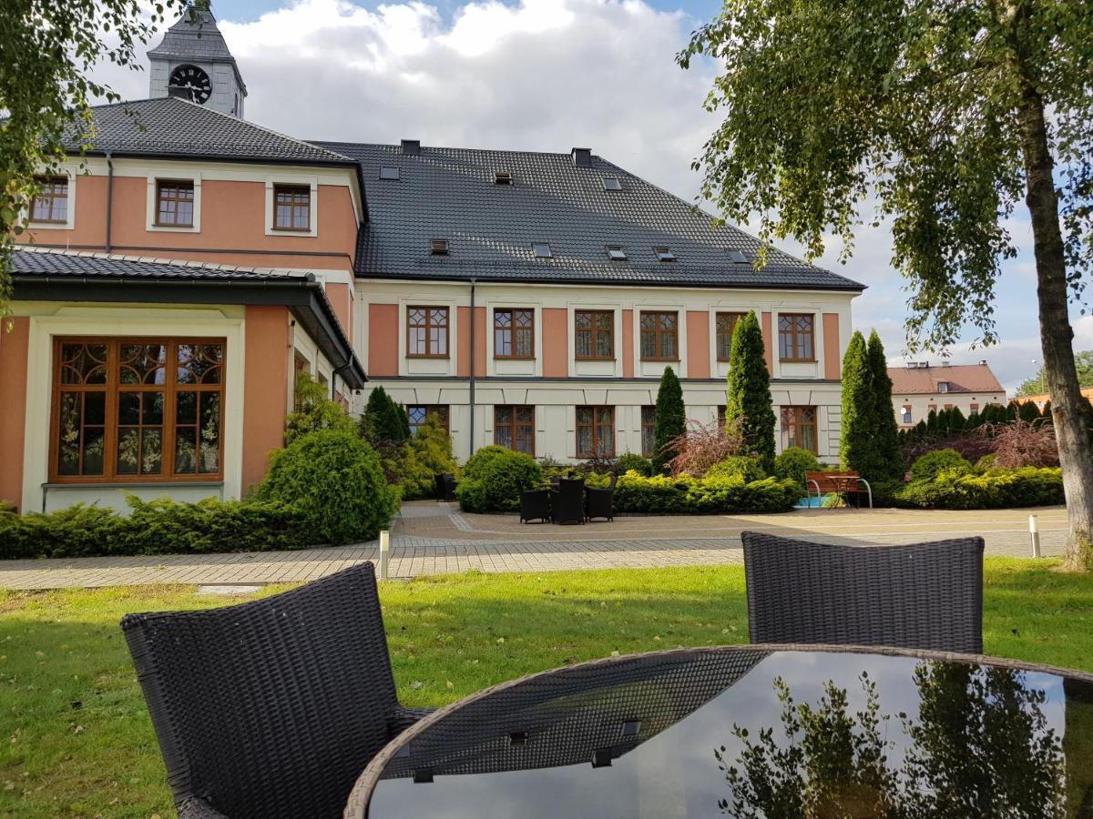 Rezydencja Pod Zegarem Trzebinia  Exteriör bild